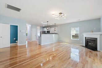 4221 Lochurst Dr in Pfafftown, NC - Building Photo - Building Photo