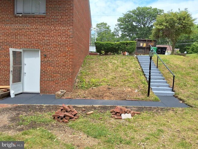 5011 Woodland Blvd in Oxon Hill, MD - Building Photo - Building Photo