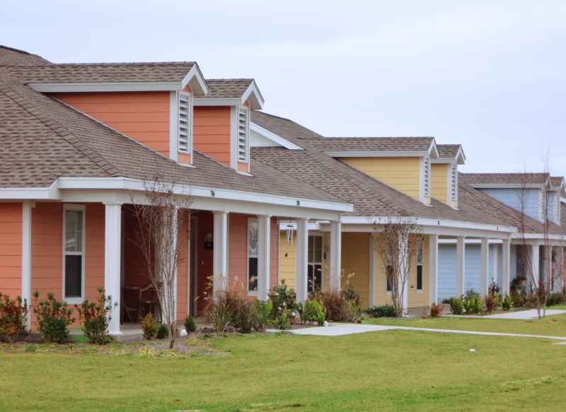 Bay Pines in Bay St. Louis, MS - Building Photo