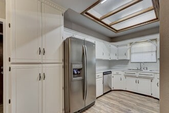 7916 Harvest Hills Rd in Oklahoma City, OK - Building Photo - Building Photo