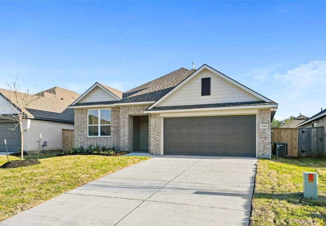2944 Palominos Wy in Conroe, TX - Building Photo