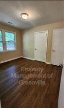 230 W Dorchester Blvd in Greenville, SC - Building Photo - Building Photo