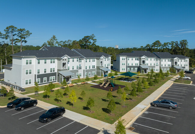 Magnolia Oaks in Tallahassee, FL - Foto de edificio - Building Photo