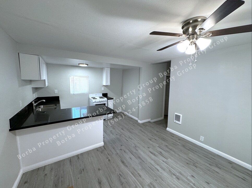 811 E 9th St in Long Beach, CA - Building Photo