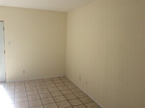 1833 Wooten Park Dr in Austin, TX - Building Photo - Building Photo