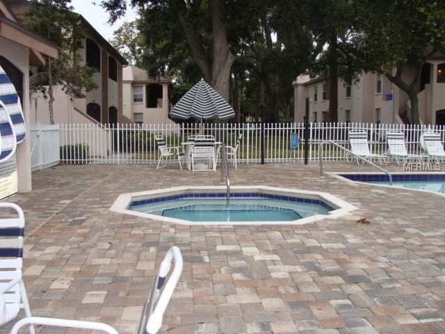2969 Bonaventure Cir in Palm Harbor, FL - Foto de edificio - Building Photo