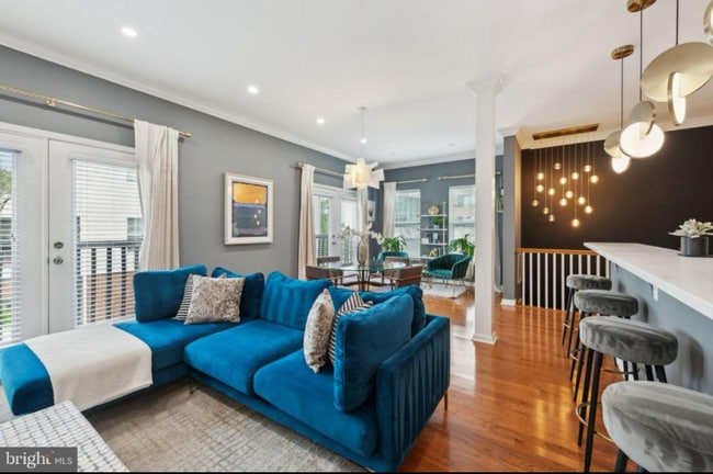 property at 401 Woodcrest Dr SE