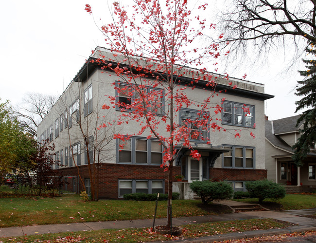 3807 Garfield Ave S in Minneapolis, MN - Foto de edificio - Building Photo