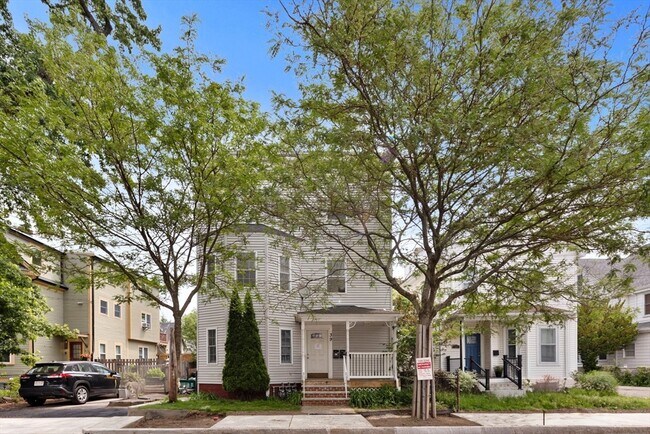 property at 39 Montgomery St