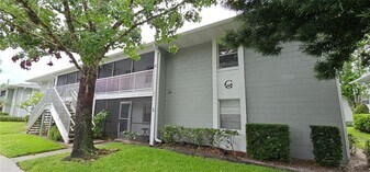 700 E Airport Blvd in Sanford, FL - Building Photo