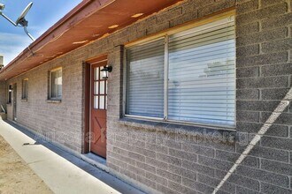 2323 S College Ave in Tempe, AZ - Building Photo - Building Photo