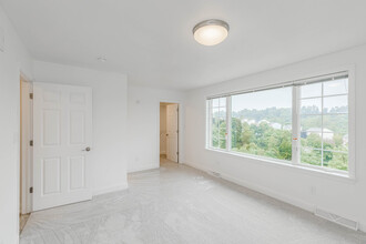 Rosemary Lane Townhomes in Baden, PA - Foto de edificio - Interior Photo