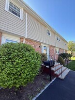 125 Pleasant St, Unit 125 Pleasant Street Unit 1 in Norwood, MA - Building Photo