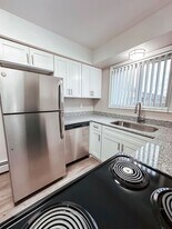 Element on Main in Kalamazoo, MI - Building Photo