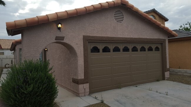 2777 Beaconfalls Way in Las Vegas, NV - Building Photo - Building Photo