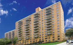 2010 - 2040 Bruckner Blvd in Bronx, NY - Building Photo