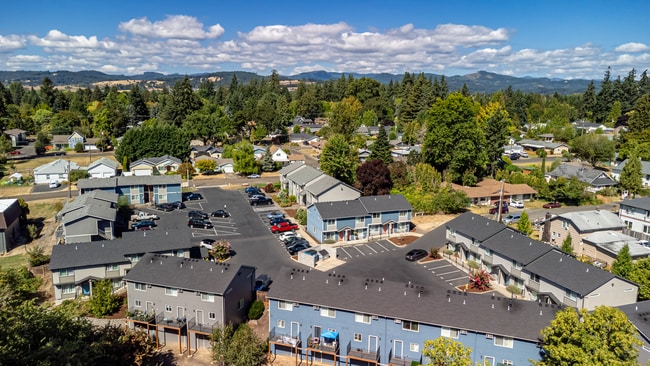 Drumwood McMinnville in McMinnville, OR - Building Photo - Building Photo