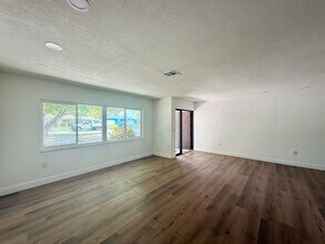 346 Suwanee Ave in Sarasota, FL - Building Photo - Building Photo