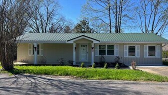 1795 Highland Ave NW in Cleveland, TN - Building Photo