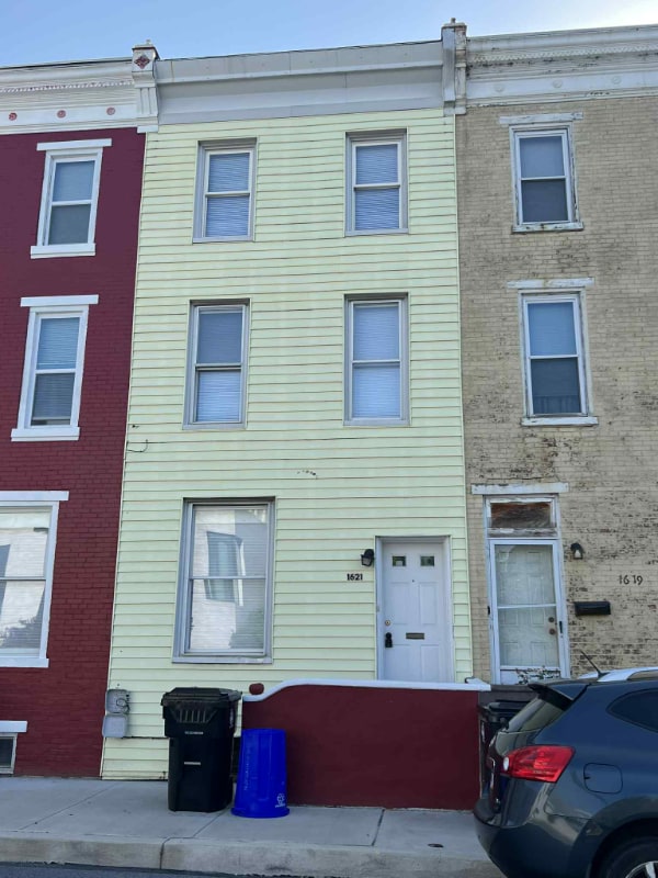 property at 1621 Wallace St