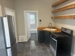 131 E Lloyd St in Milwaukee, WI - Building Photo - Building Photo