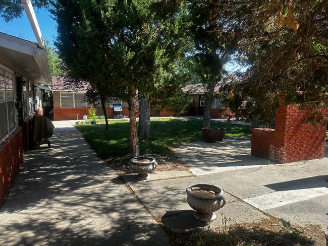 324 S McKinley St in Casper, WY - Foto de edificio - Building Photo