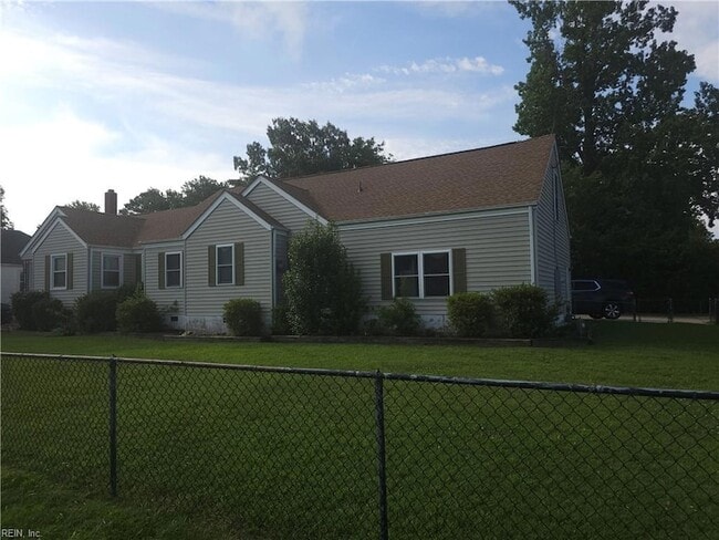 305 E Evans St in Norfolk, VA - Foto de edificio - Building Photo