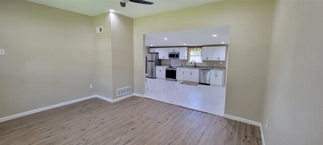 309 W Morton Ave in Boyd, TX - Building Photo - Building Photo