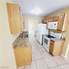 1104 Bermar St in Ft. Myers, FL - Building Photo - Building Photo
