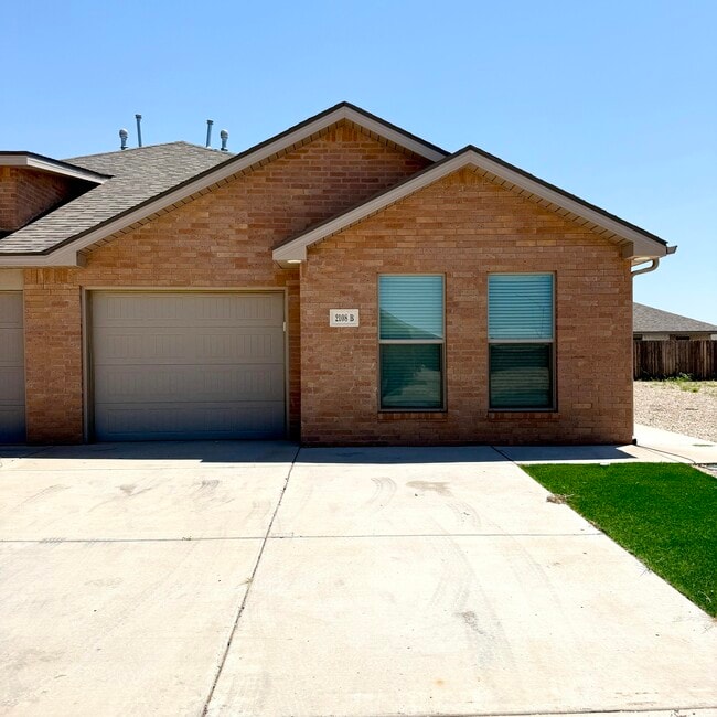 2108 N Jayton Ave in Lubbock, TX - Building Photo - Building Photo