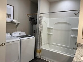 1411 Richard Martin Dr, Unit 201 in Cheyenne, WY - Building Photo - Building Photo