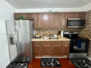 3000 SW 114th Ave in Miami, FL - Building Photo - Building Photo