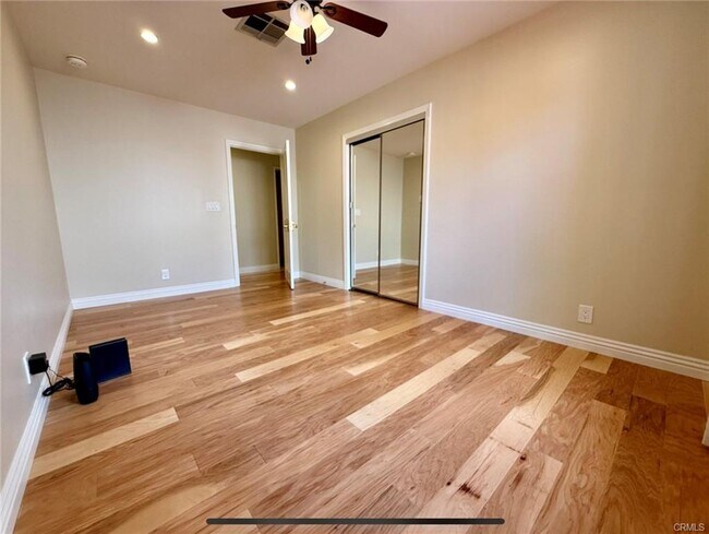 6656 Greenbush Ave in Los Angeles, CA - Building Photo - Building Photo