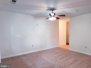 42492 Mayflower Terrace in Ashburn, VA - Building Photo - Building Photo