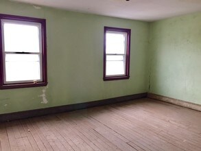 1614 Ridge Ave in Philadelphia, PA - Building Photo - Interior Photo