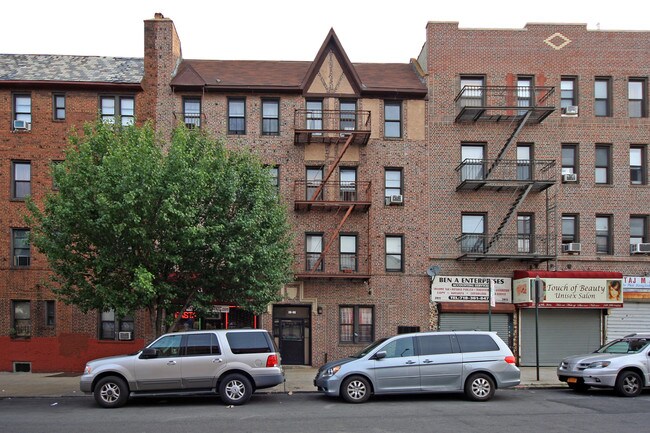 39-09 47th Ave in Long Island City, NY - Foto de edificio - Building Photo
