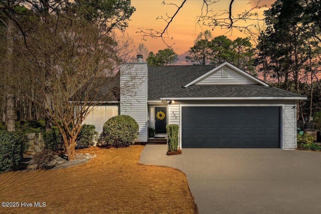 405 Spring Lake Dr in Pinehurst, NC - Building Photo