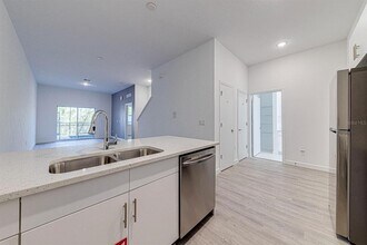 633 Trikomo Dr in Davenport, FL - Building Photo - Building Photo