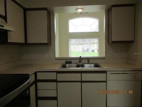 3243 Sandy Shore Ln in Kissimmee, FL - Building Photo - Building Photo