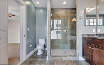 2406 Potomac Ave, Unit 101 in Alexandria, VA - Building Photo - Building Photo