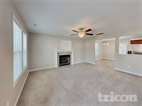 496 Sherrill Farm Dr in Benson, NC - Building Photo - Building Photo