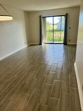 7142 Golf Colony Ct in Greenacres, FL - Building Photo - Building Photo