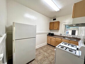 800 Pacific Ave in Long Beach, CA - Building Photo - Building Photo