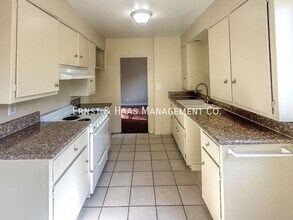 105 Atlantic Ave in Long Beach, CA - Foto de edificio - Building Photo