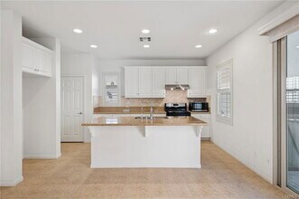 93 Keepsake in Irvine, CA - Building Photo - Building Photo