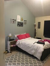 1685 Olympus Dr in Kent, OH - Foto de edificio - Building Photo