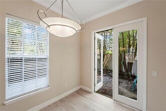 1008 Edison Park Ct in Tampa, FL - Building Photo - Building Photo