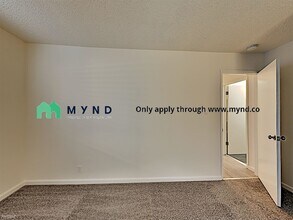 3757 39th Ave-Unit -Apt 2 in Oakland, CA - Building Photo - Building Photo