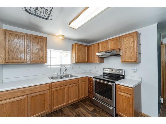 property at 10 8th St NE