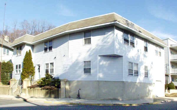 10 Orchard St in Summit, NJ - Building Photo